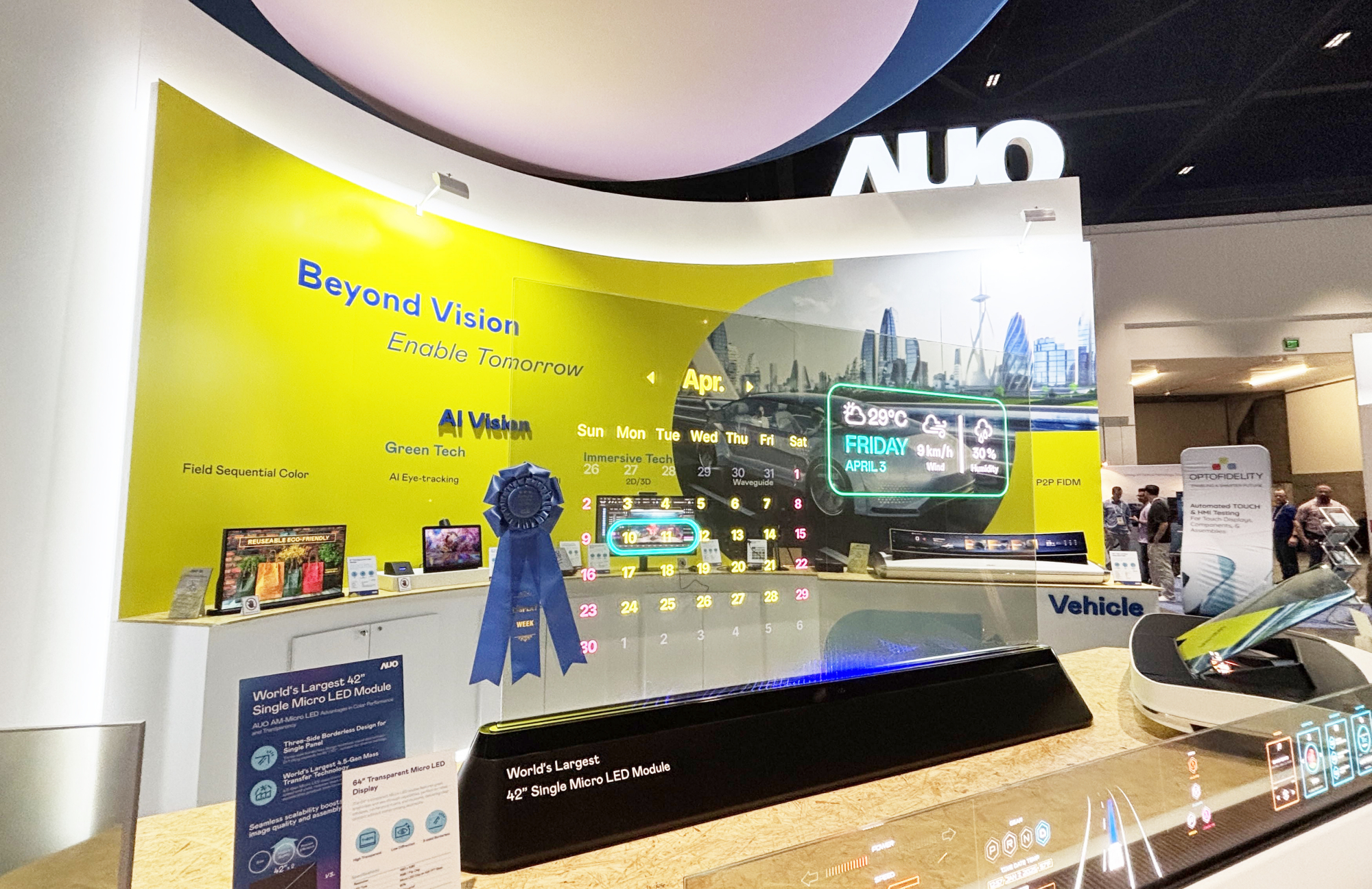 LEYU�پW64��͸��Micro LED�@ʾ���@�����Micro LED���g���ê�������^���͸����͸������ͬ�r�߂�1,000 nits�ĸ����ȱ��F����͸�^�����ğo�pƴ�����������������`����ڶ�Ԫ����չ�F��Micro LED�@ʾ���g���r�յğo�ޝ���