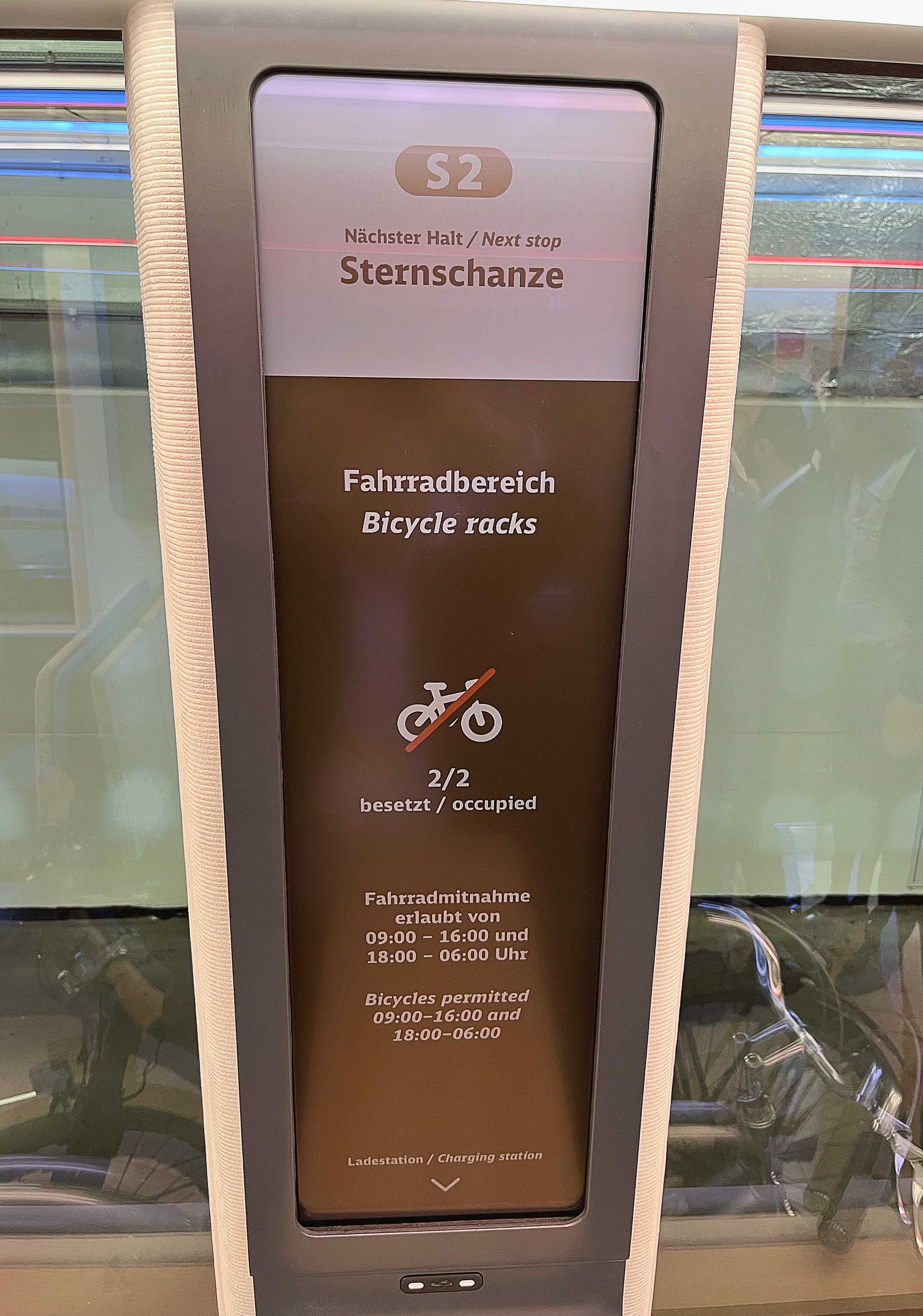 �_��HiRaso�@ʾ���g����đ�̴�Һ�����ص��p���B���Լ�����h���⾀�ķ�ʽ���l�]�����Դ�\��Ч������H�ڸ��Q�@ʾ����r������������ڳ��m�oֹ�Į����@ʾ�τt���������c���yҺ���@ʾ���g��ȴ����ʡ90%�ܺ�